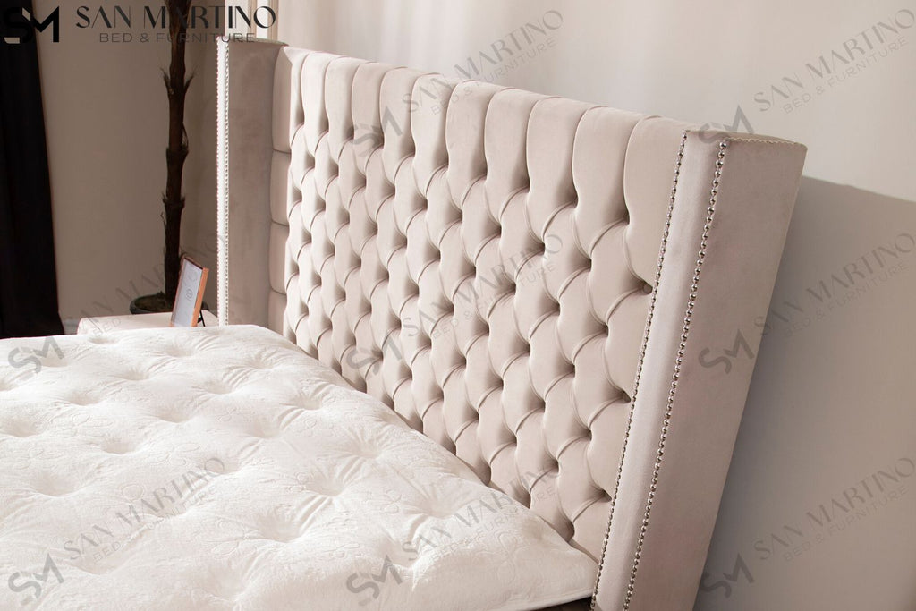 Lit Coffre CLOUTÉ BEIGE - Velours capitonné
