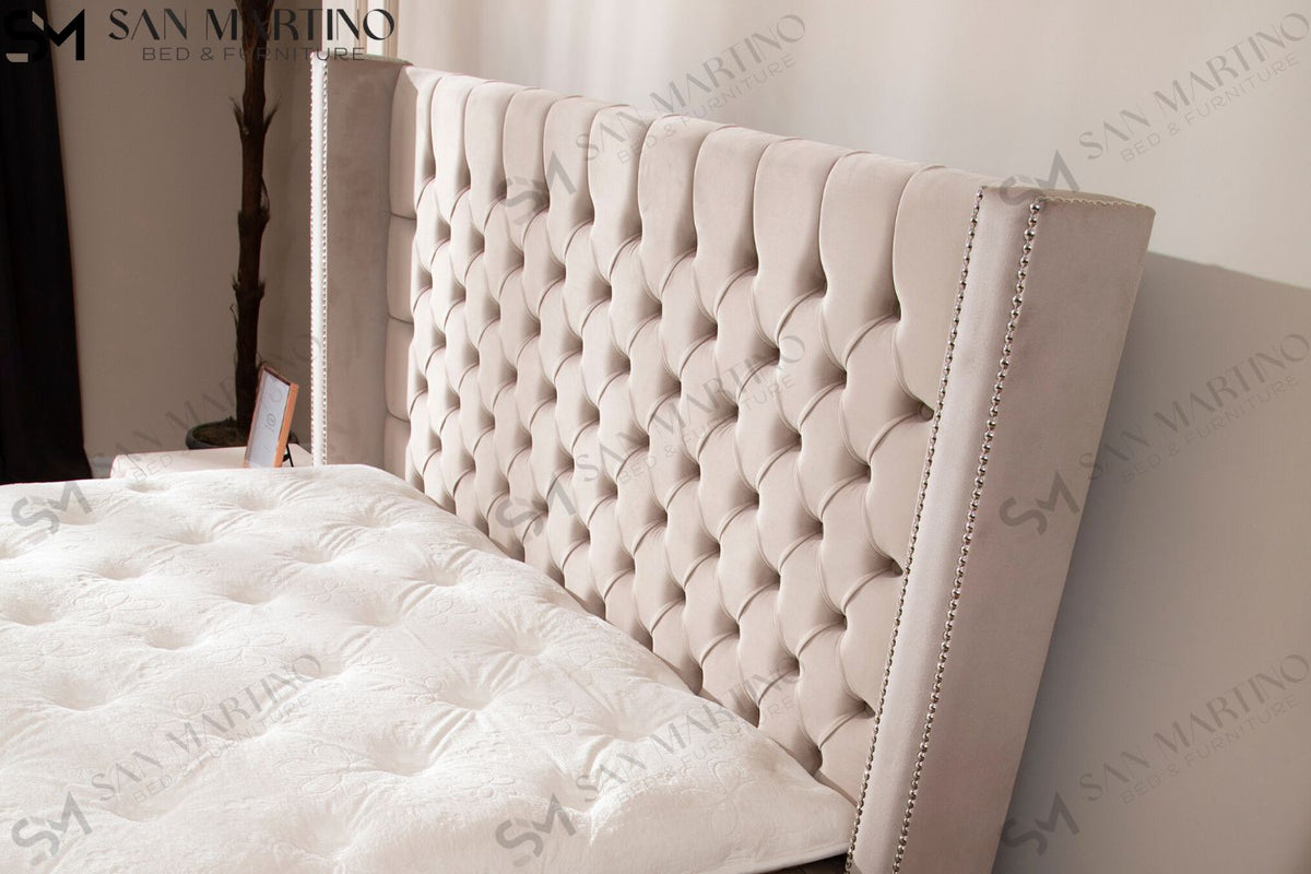 Lit Coffre CLOUTÉ BEIGE - Velours capitonné