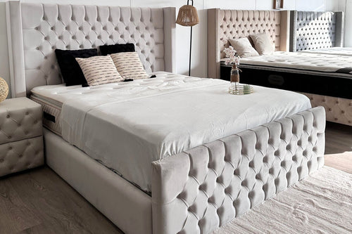 Cadre de lit clouté BIANCA - Velours capitonné