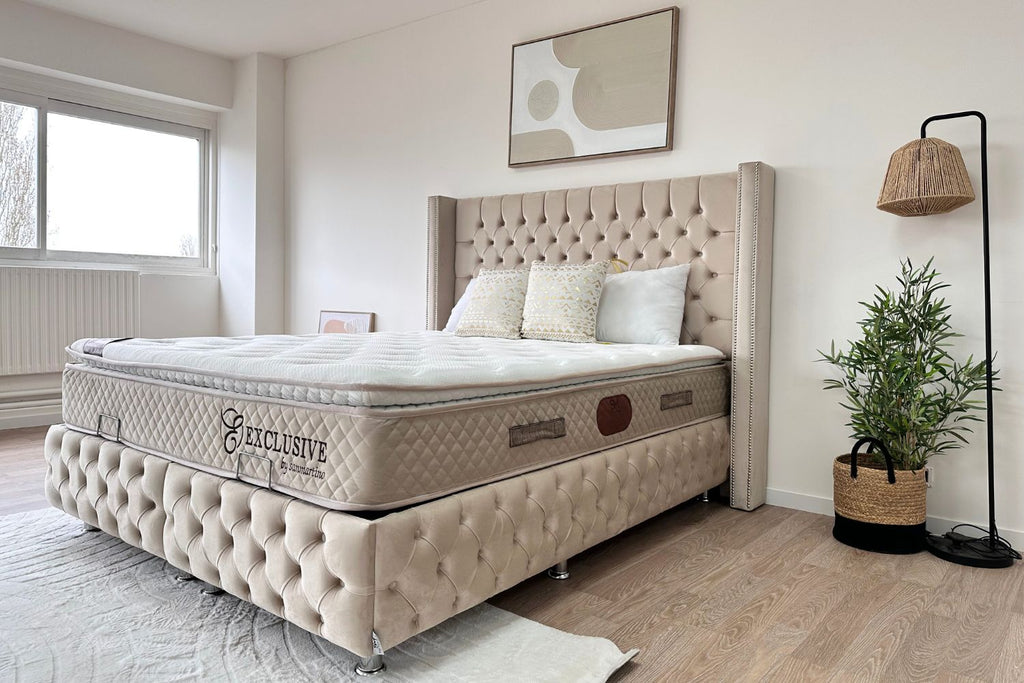 Lit Coffre CLOUTÉ BEIGE - Velours capitonné